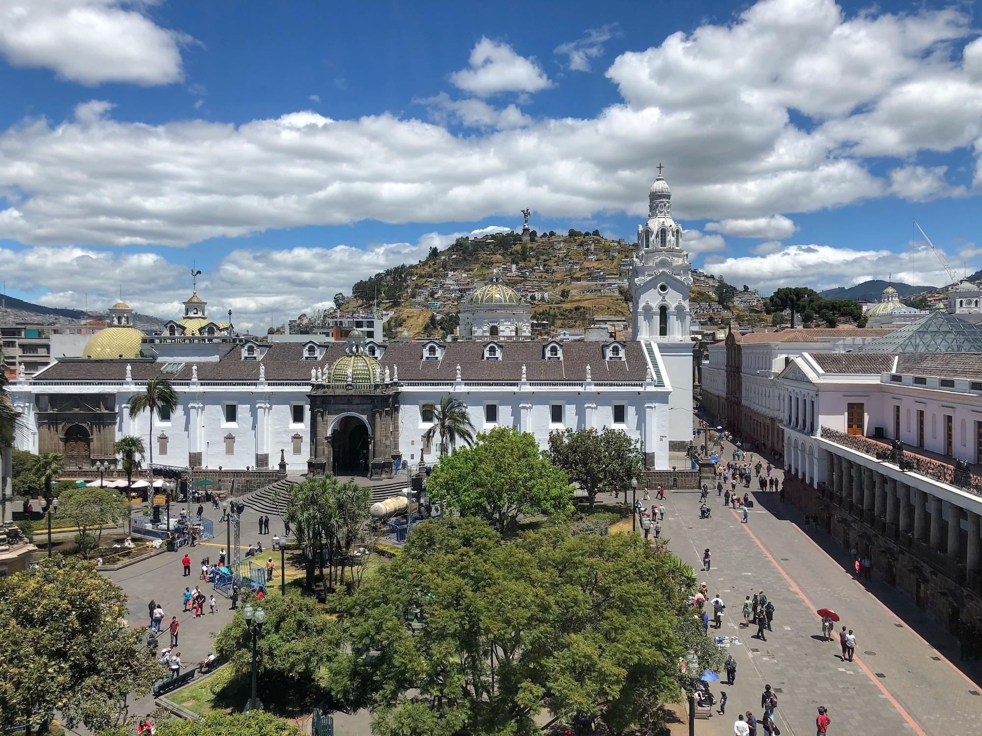 Plaza Grande Hotel Quito Exterior foto