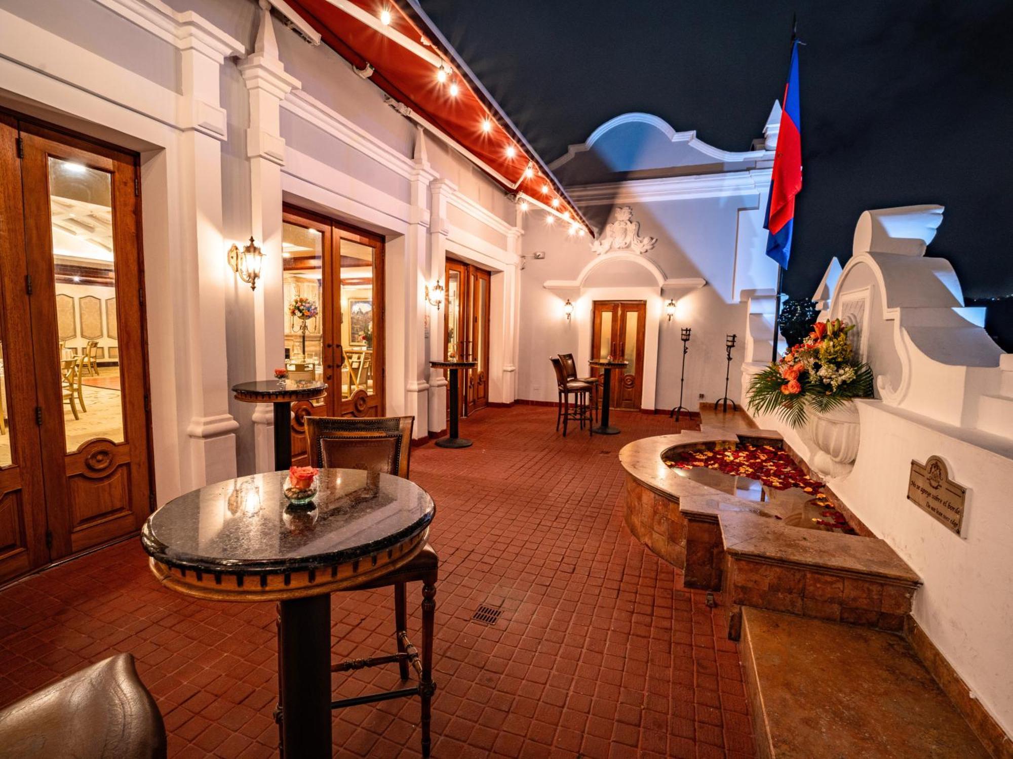 Plaza Grande Hotel Quito Exterior foto