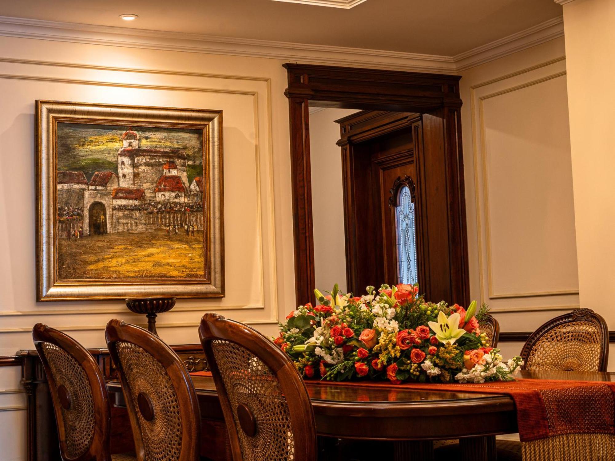 Plaza Grande Hotel Quito Exterior foto